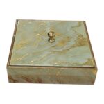 Top lid with stylish print and enamel coating