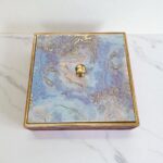 Top lid with stylish print and enamel coating