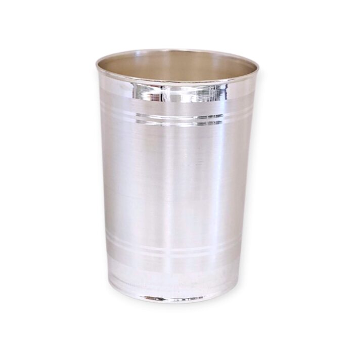 Side profile view of silver glass for gift