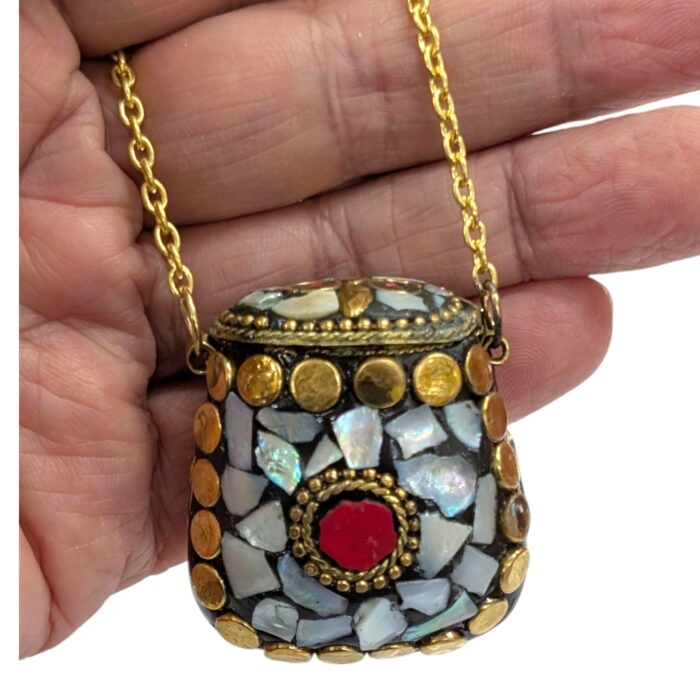 Handmade Vintage Mosaic Bag Pendant Necklace - White - Image 3