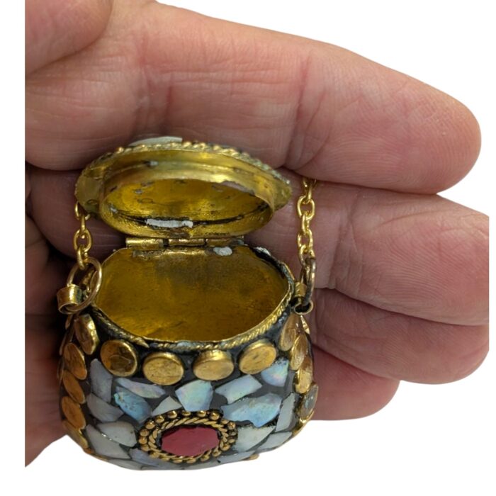 Handmade Vintage Mosaic Bag Pendant Necklace - White - Image 5