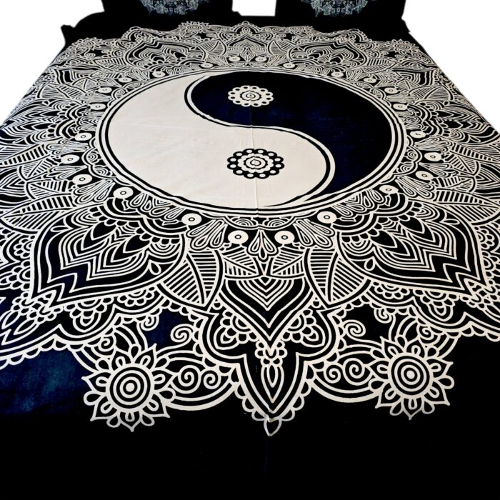 Close up of the Mandla Ying yang cotton bedsheet