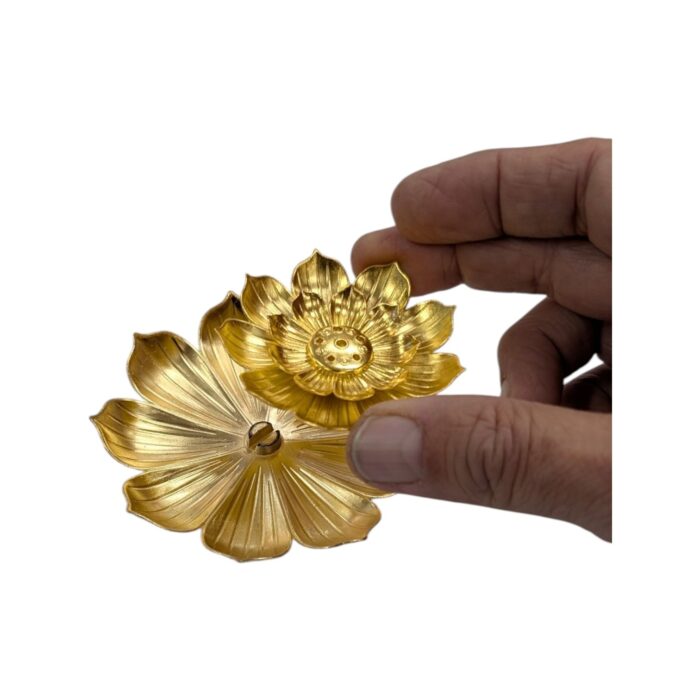Detachable design for easy cleaning of this lotus shaped incense holder