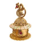 Side profile view of kumkum box