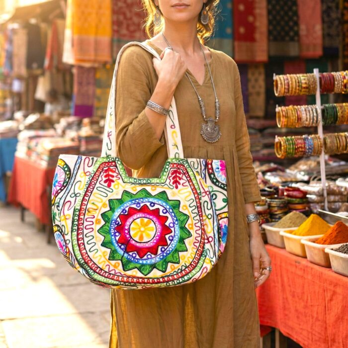 Kashmiri embroidery Tote Bag - Sun - Green - Image 5