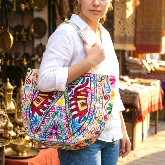 Kashmiri embroidery Tote Bag - 2 elephants - Red - Image 5