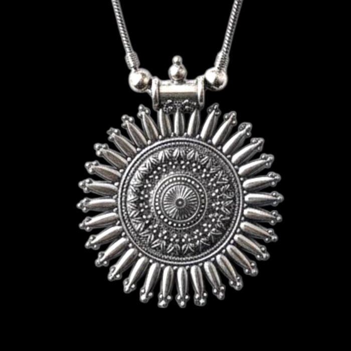 Oxidized Pendant chain necklace - Image 3