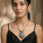 Oxidized Pendant chain necklace - Image 2