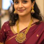 Golden antique Temple Necklace Set - Image 2