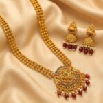 Golden antique Temple Necklace Set - Image 4