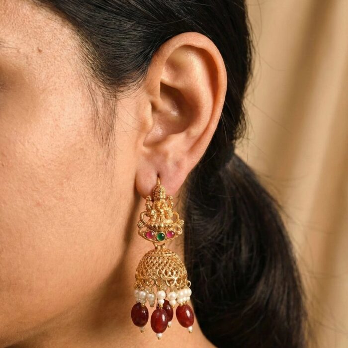 Golden antique Temple Necklace Set - Image 3