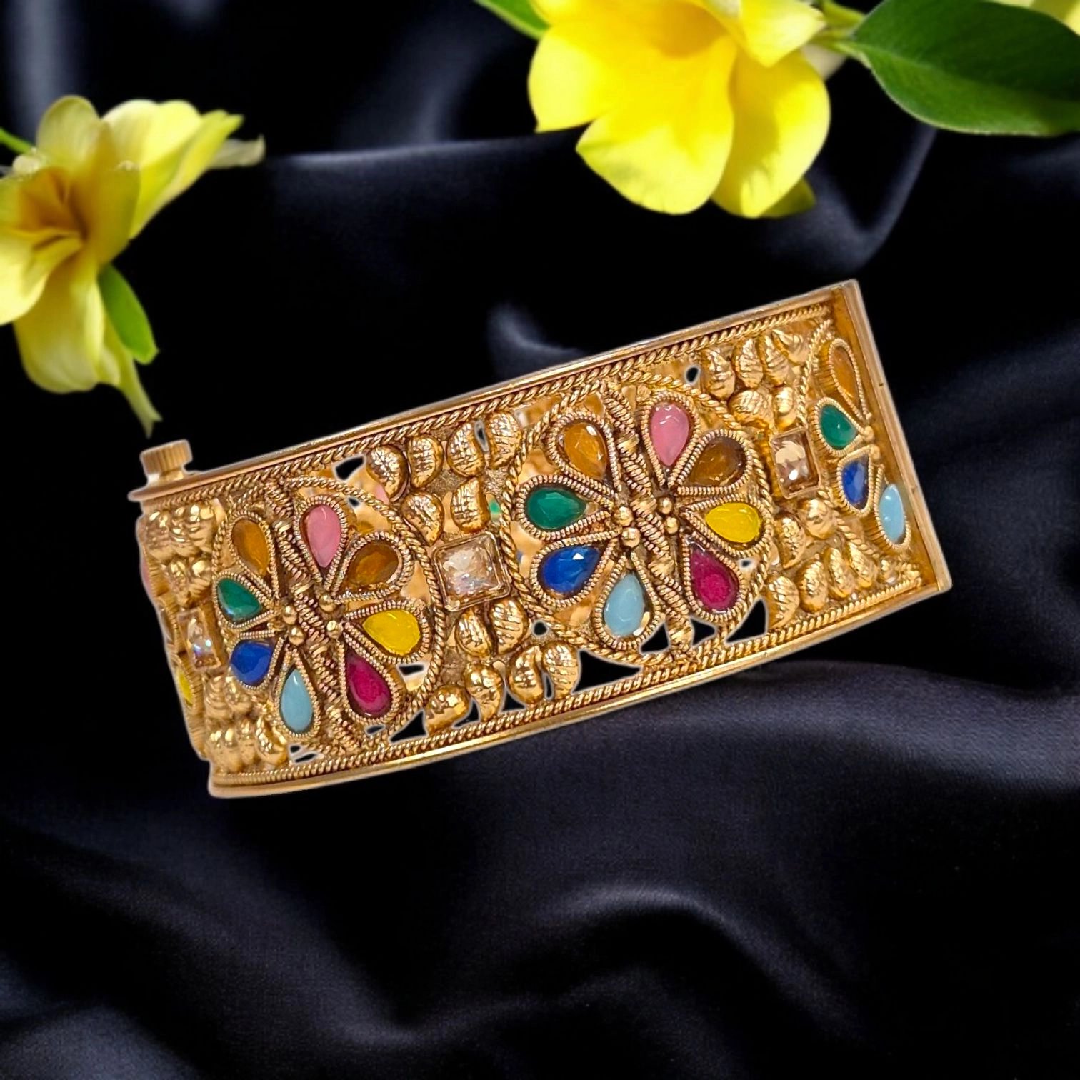 20260108_153731 (2).webp Ethnic Indian Bangle - Image 1