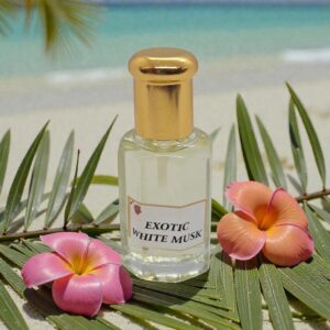 Attar perfume with tones of Musk, Vanilla, Sandalwood, and low tones of Aqua, fruit notes.