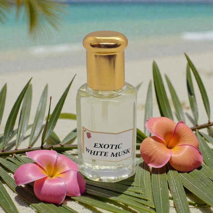 Attar perfume with tones of Musk, Vanilla, Sandalwood, and low tones of Aqua, fruit notes.