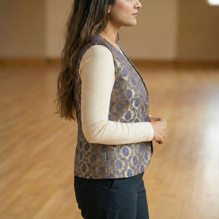 Sleeveless women ethnic brocade jacket woven design