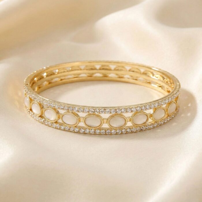 Luxury ethnic bangle Aureva Series close-up detailing