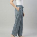 Side pockets for comfortable everyday use