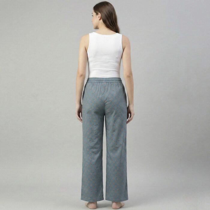 Casual women's palazzo pants in rayon fabric