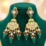 Rajwada Royale Kundan Choker Set with Earrings & Maang Tikka - Image 3
