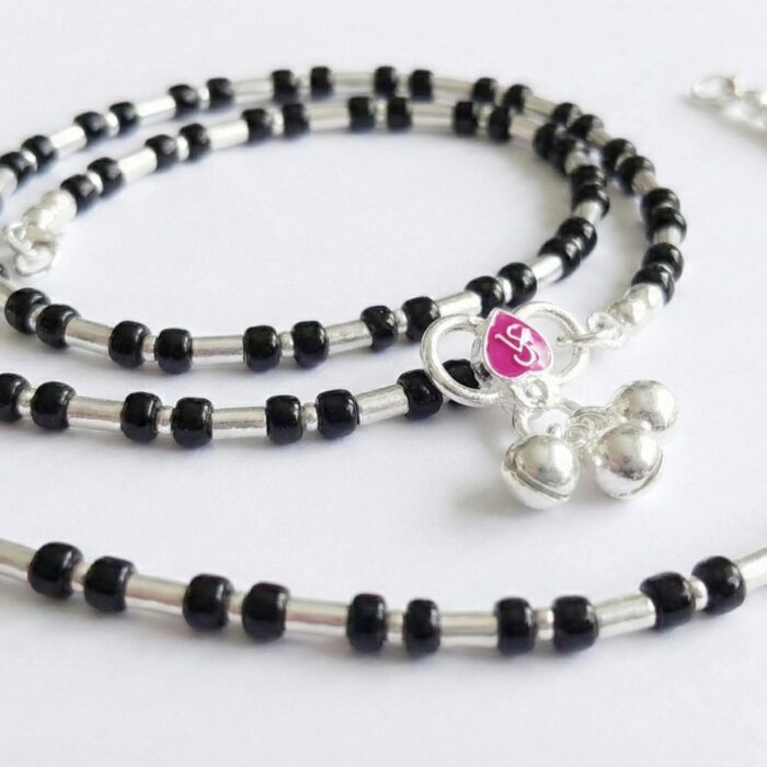 Silver anklets with black beads | Nazaria payal