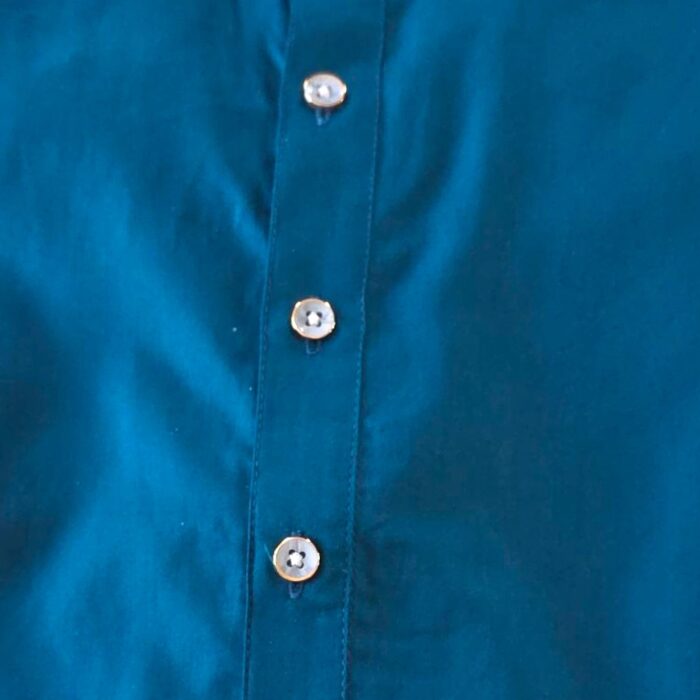 Close up of the Blue Glazed cotton Kurta for men