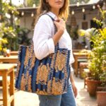 Stylish women's cotton tote bag with inner pocket