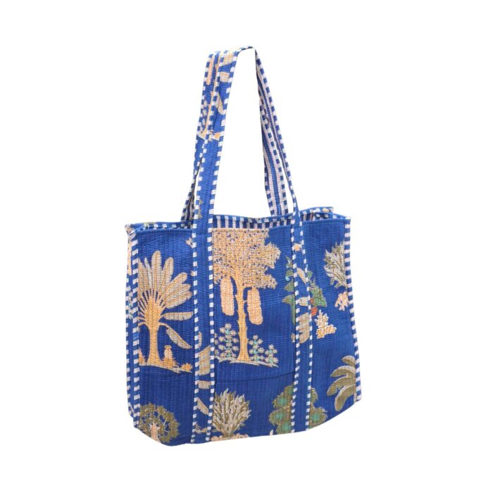 Quilted fabric tote bag for women