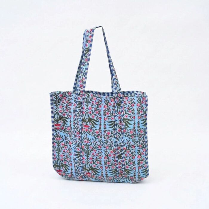 Quilted fabric tote bag for women