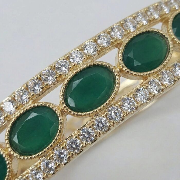 Luxury ethnic bangle Aureva Series close-up detailing