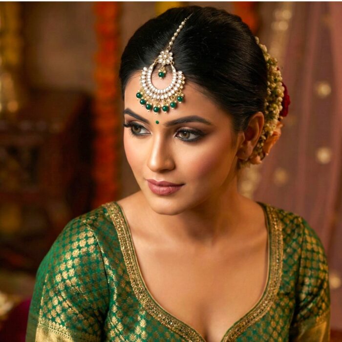 Kundan Stone Work - Maang Tikka - Chand - green - Image 2