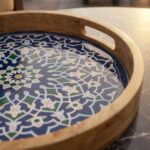 Close up of the Mango wood made Serving tray - Mandla Print