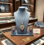 Necklace with earrings | Kundan Pendant Necklace and Earring Set - Image 2