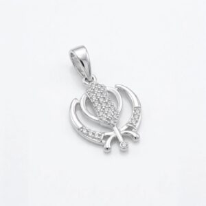 Close up look of the 925 sterling silver Khanda Sahib Pendant