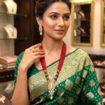 Necklace with earrings | Kundan Pendant Necklace and Earring Set