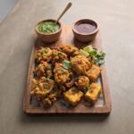 Stylish wooden platter for serving Hot snacks like Pakora, Kababs