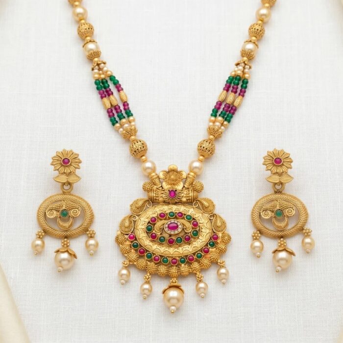 Ethnic fashion jewelry for saree and lehenga