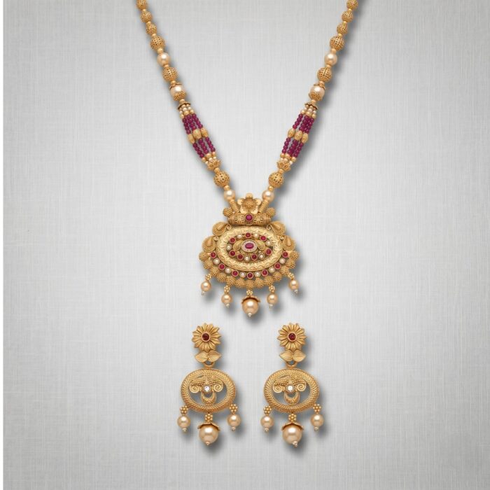 Golden matte necklace set with matching earrings