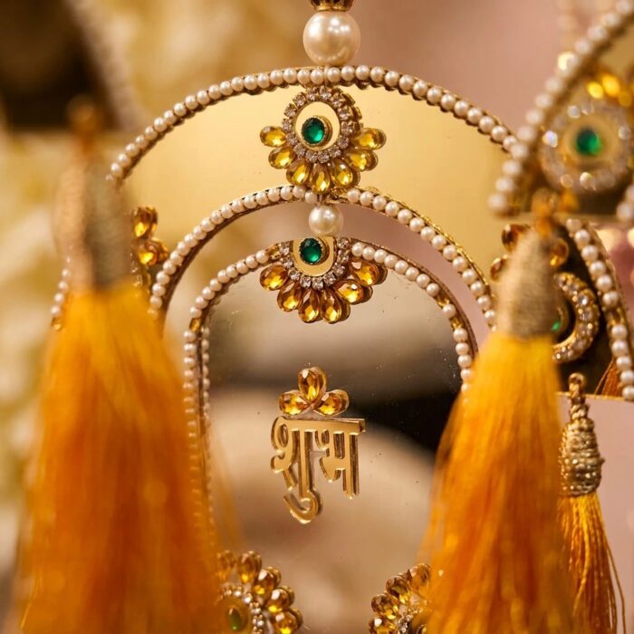 Close up of the Acrylic Shubh labh decor