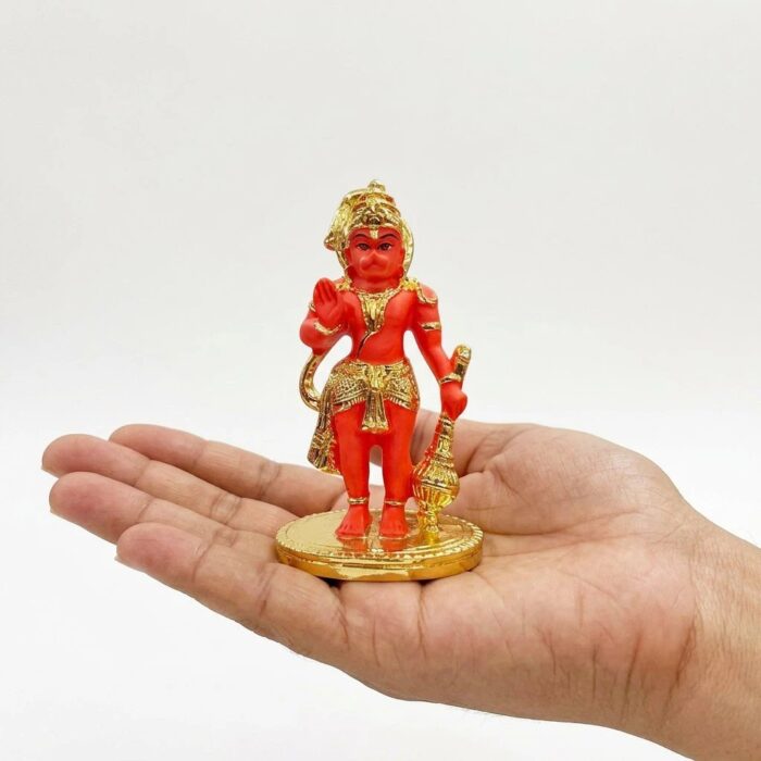 Actual scale of Hanuman Idol on a Adult hand