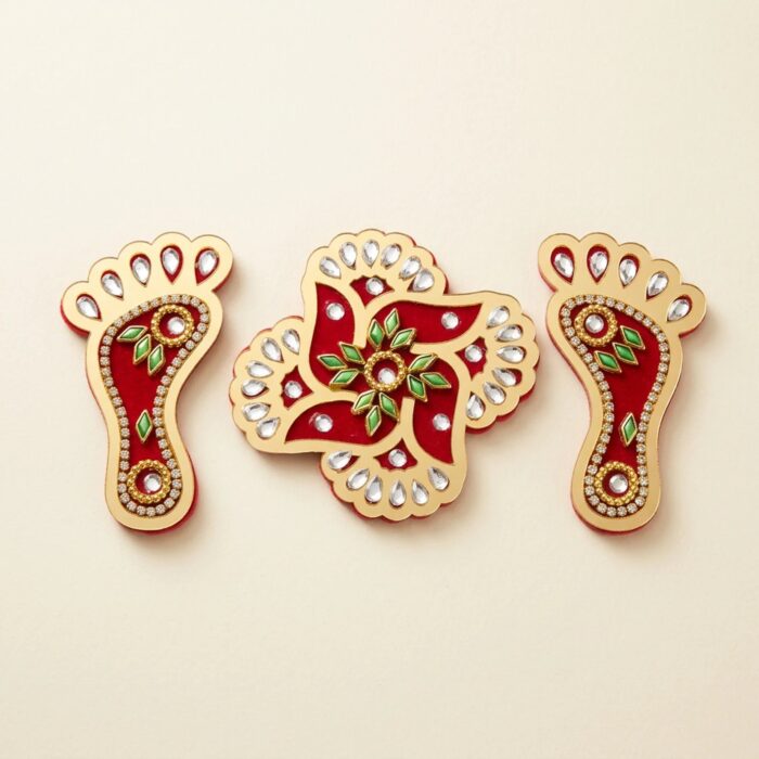 Lakshmi charan paduka with kundan